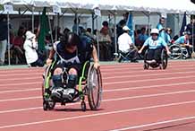 選手が走っている写真1